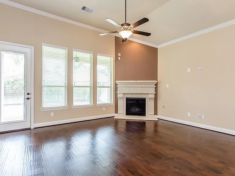 122 Colton Ct — Photo 5