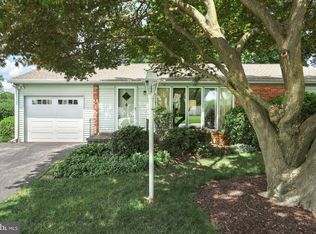 2457 Cambridge Rd, York, PA 17402