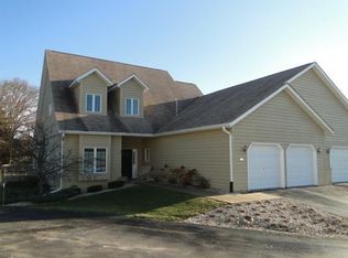 870 Cypress Point, Waterford, WI 53185