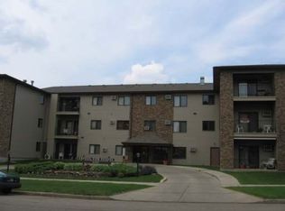 1120 N 12th St APT 27, Bismarck, ND 58501