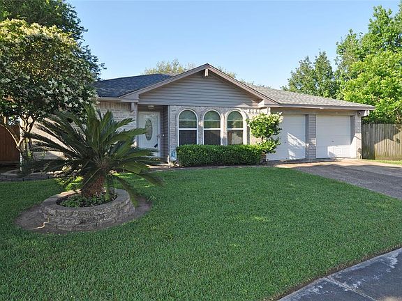 2nd image of 8606 Buckeye Glen Ln