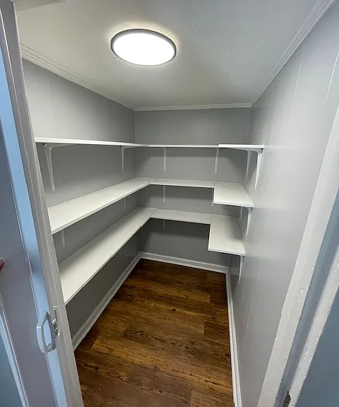 421 E Morehead St — Photo 9