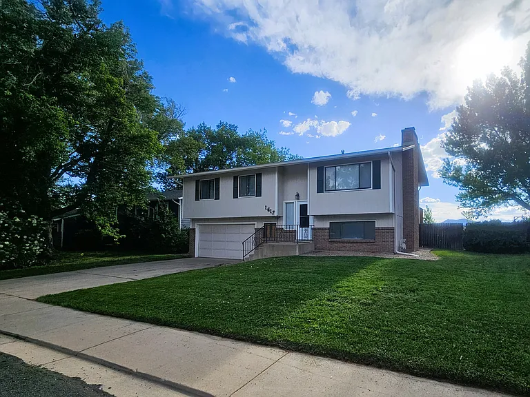 1617 Centaur Cir — Photo 1