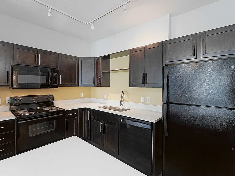River Rock Apartments — Photo 55