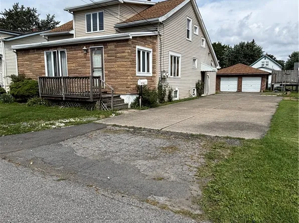 46 Paxford Pl, West Seneca, NY 14224