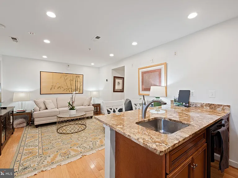 424 E Capitol St NE #3 — Photo 11