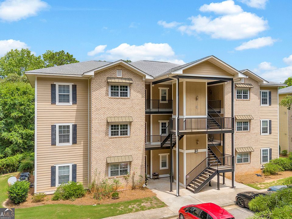 1st image of 350 Wood Lake Dr Unit 33