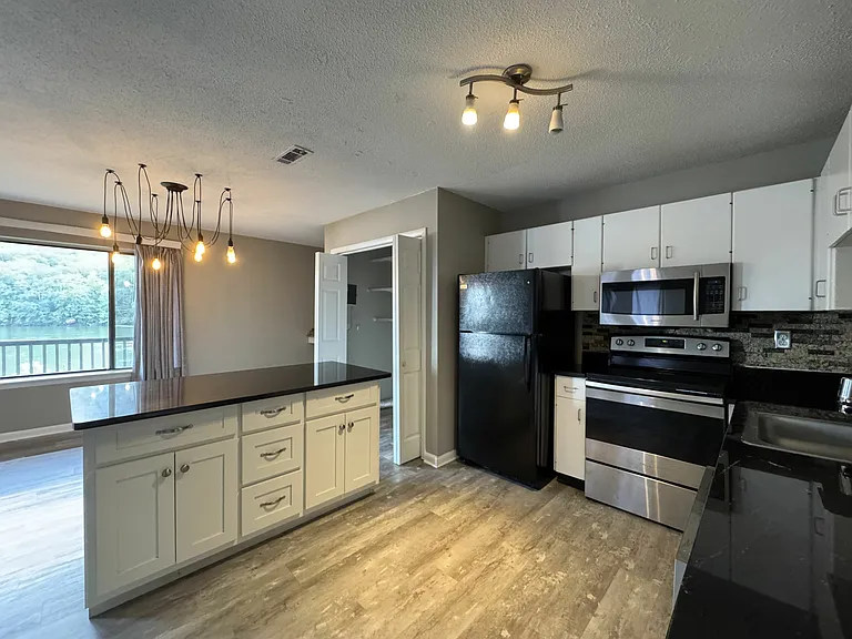 21752 River Canyon Rd — Photo 35
