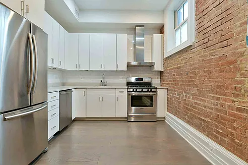 901 D St NE #6 Photo 1