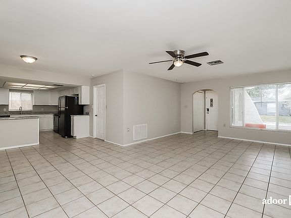 5th image of 9302 Barrington Ln