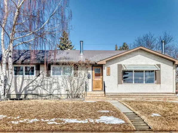 5202 S 44th St, Olds, AB T4H 1A6