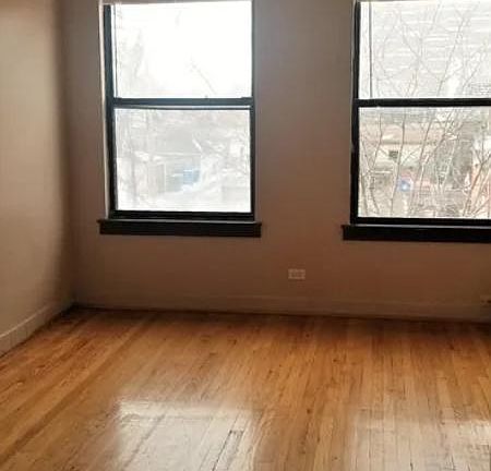 3rd image of 1553 N Saint Louis Ave APT 2