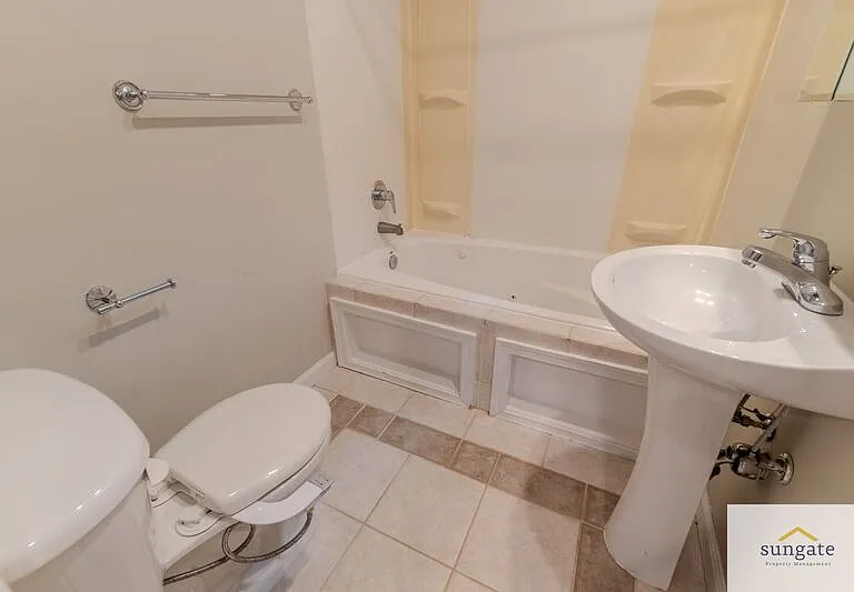 1632 Light St — Photo 11