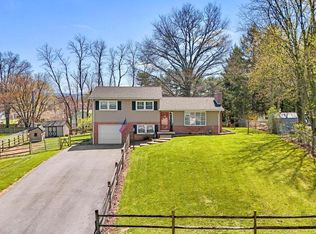 1577 Park Terrace Dr, Chambersburg, PA 17202