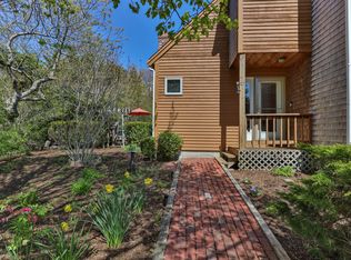 27 Blueberry Ave, Provincetown, MA 02657