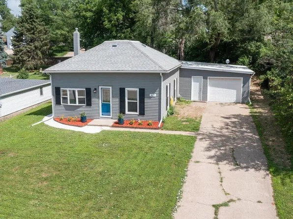 817 Maple St, Missouri Valley, IA 51555