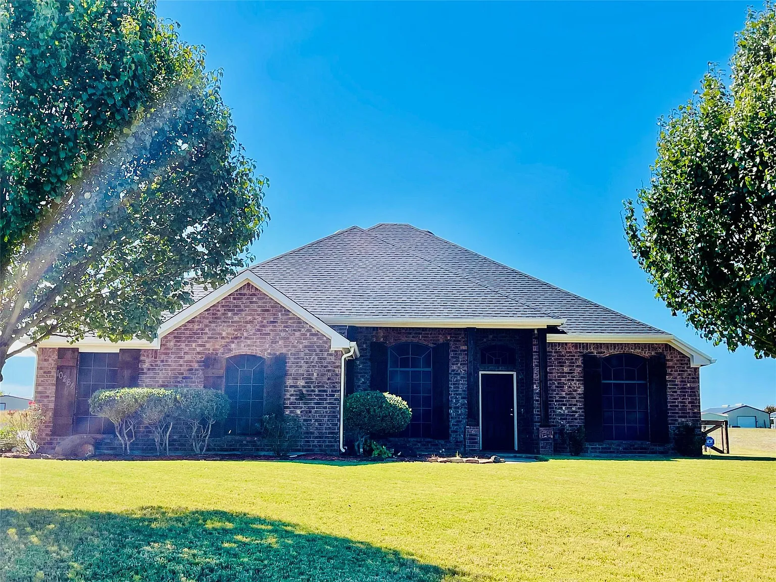 4 bed, 2195 sqft, $2,850 — Photo 1