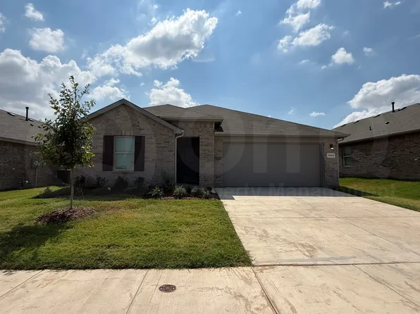 1033 Foxburg Dr, Fort Worth, TX