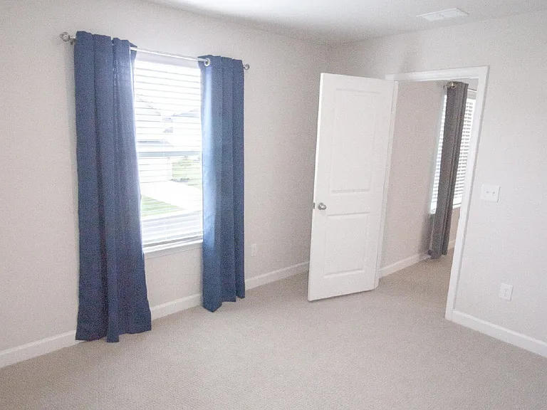 4244 Falls Oaks St — Photo 33