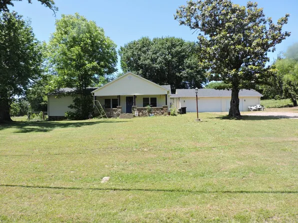 2046 N Main St, Waldron, AR 72958