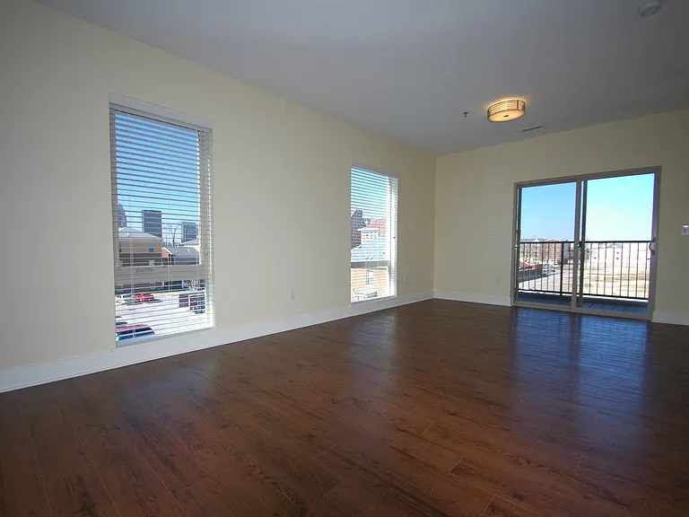 410 S Hancock St — Photo 6