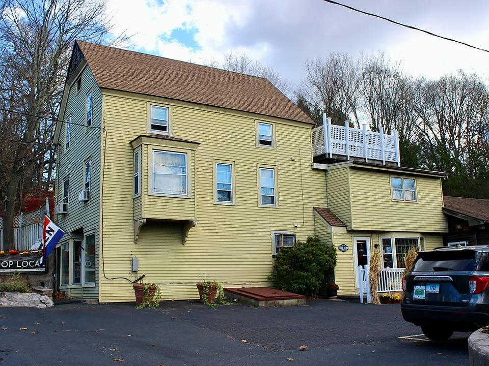 323 Saybrook Rd #2