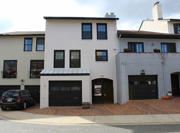 3rd image of 2050 N Abingdon St
