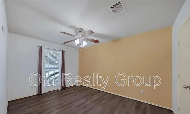 2507 Rustic Trail Ln — Photo 8