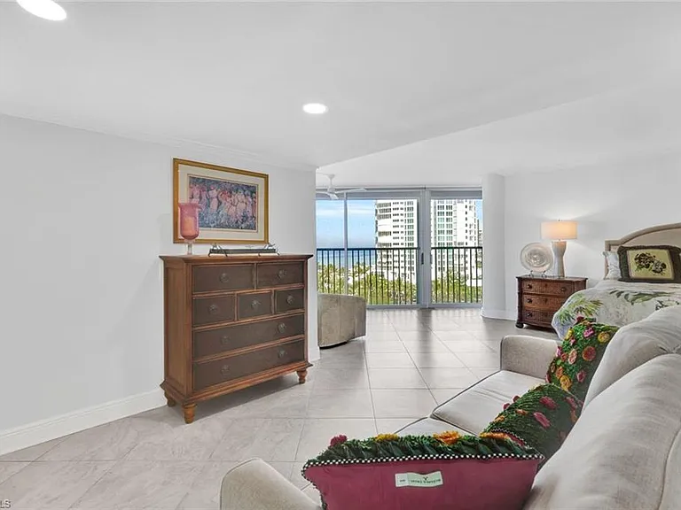 4041 Gulf Shore Blvd N #907 — Photo 20