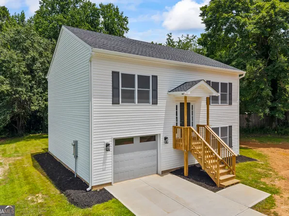 3850 Deaton Rd, Flowery Branch, GA 30542