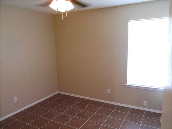 5th image of 5101 Herrick Ct APT C