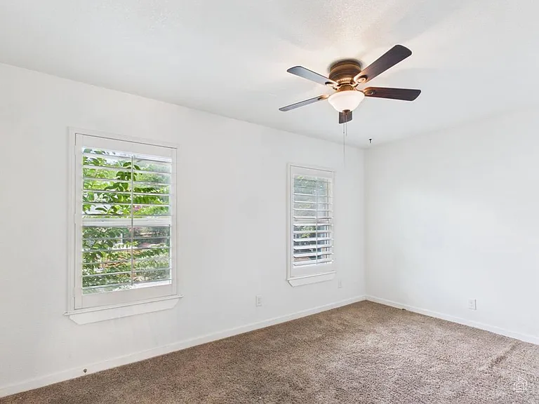 6211 Manor Rd #107 — Photo 16