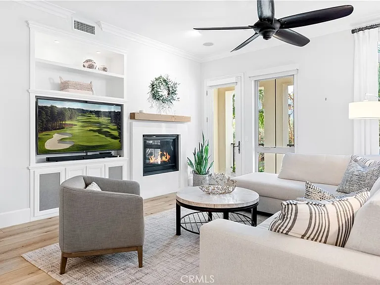 71 Vantis Dr — Photo 14
