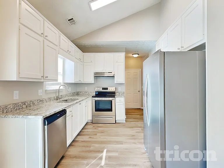 1485 Rose Pointe Dr — Photo 5