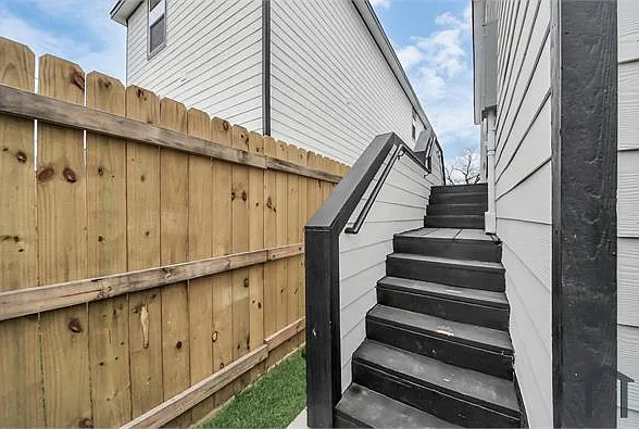 3910 Woolworth St #A — Photo 17