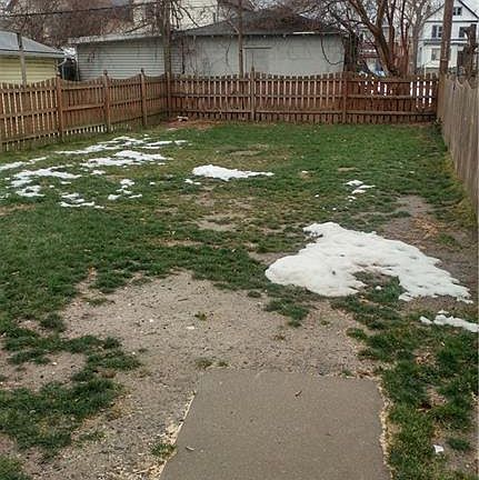 4th image of 2761 S Park Ave