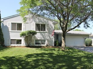 732 Merrimac St, Cary, IL 60013