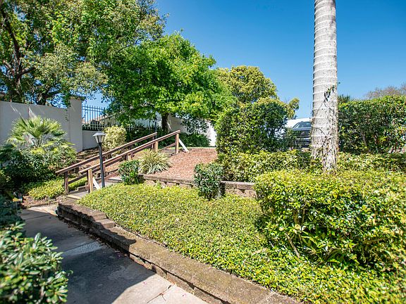 5th image of 1231 Country Club Dr #1414
