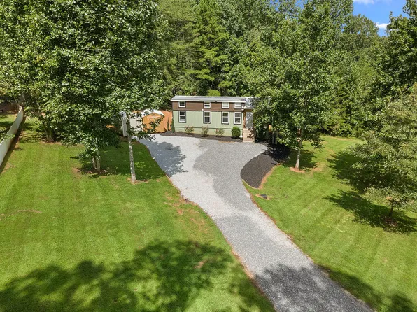 85 Simplicity Woods Dr, Franklin, NC 28734