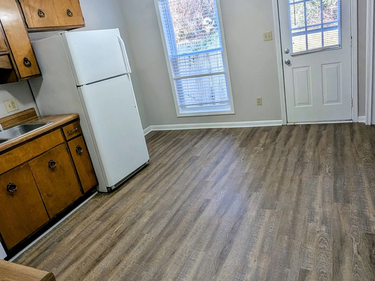 1034 Brookview Drive - 14 C — Photo 4