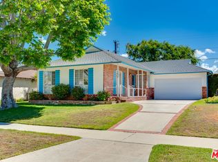 7618 Airport Blvd, Los Angeles, CA 90045