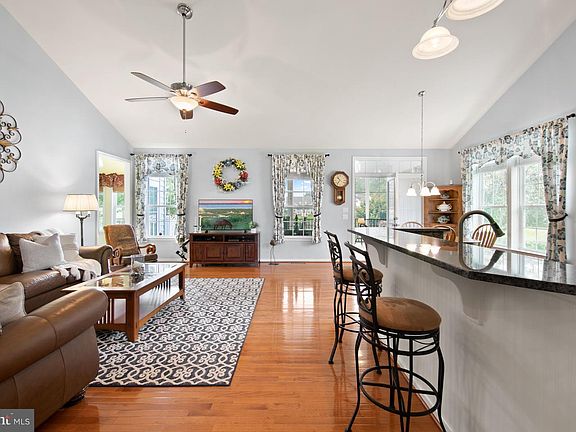 4th image of 26333 Timbercreek Ln