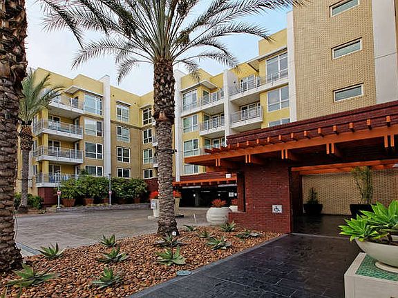 4th image of 21301 Erwin St Unit 324