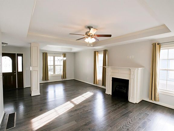 2nd image of 5012 Oleander Ln