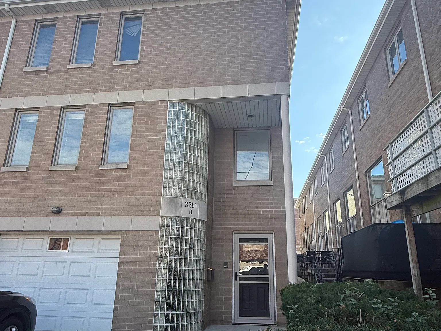 3 bed, 2.5 bath, 1418 sqft, $2,950 — Photo 1
