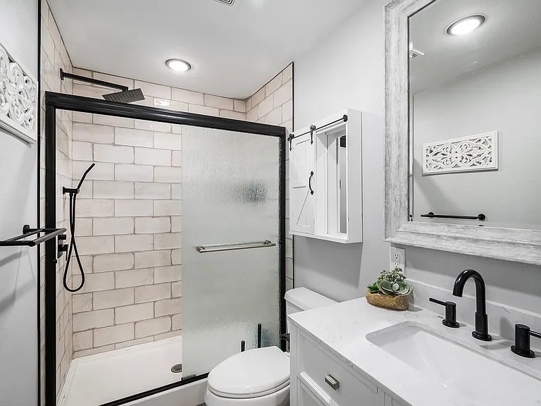 1772 Jay St — Photo 22