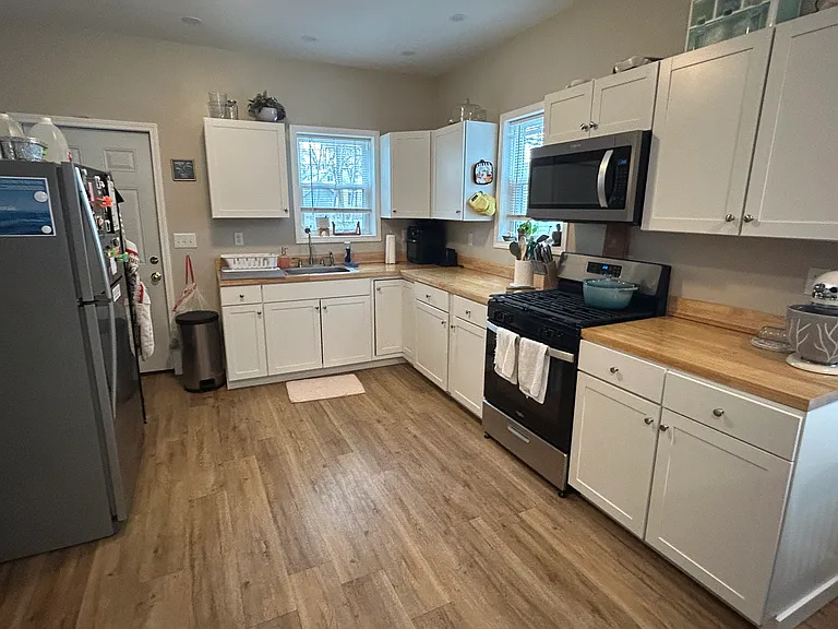 1239 S Plymouth Ave — Photo 4