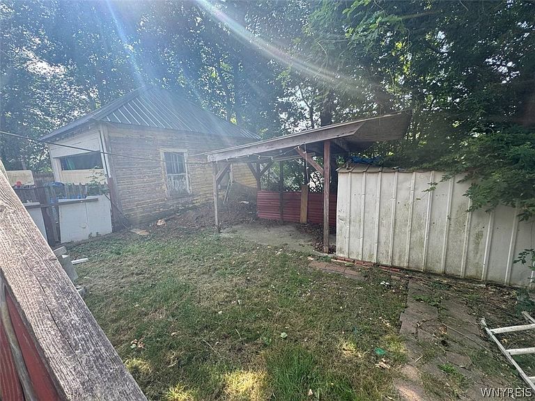 Listing photo 5