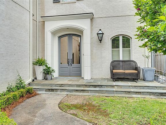 5th image of 225 Ridgewood Dr