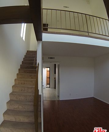 2nd image of 338 W Regent St